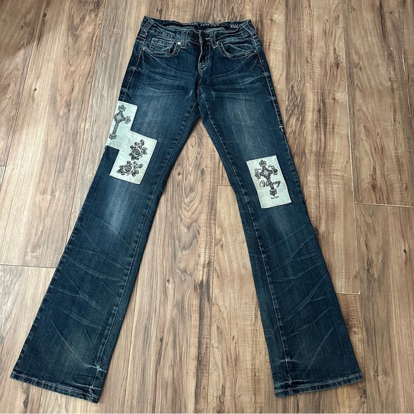 Worn once Cowgirl Tuff Victory Boot Cut Jeans with Cross Cream Embroidery 26x35 - Picture 4 of 7